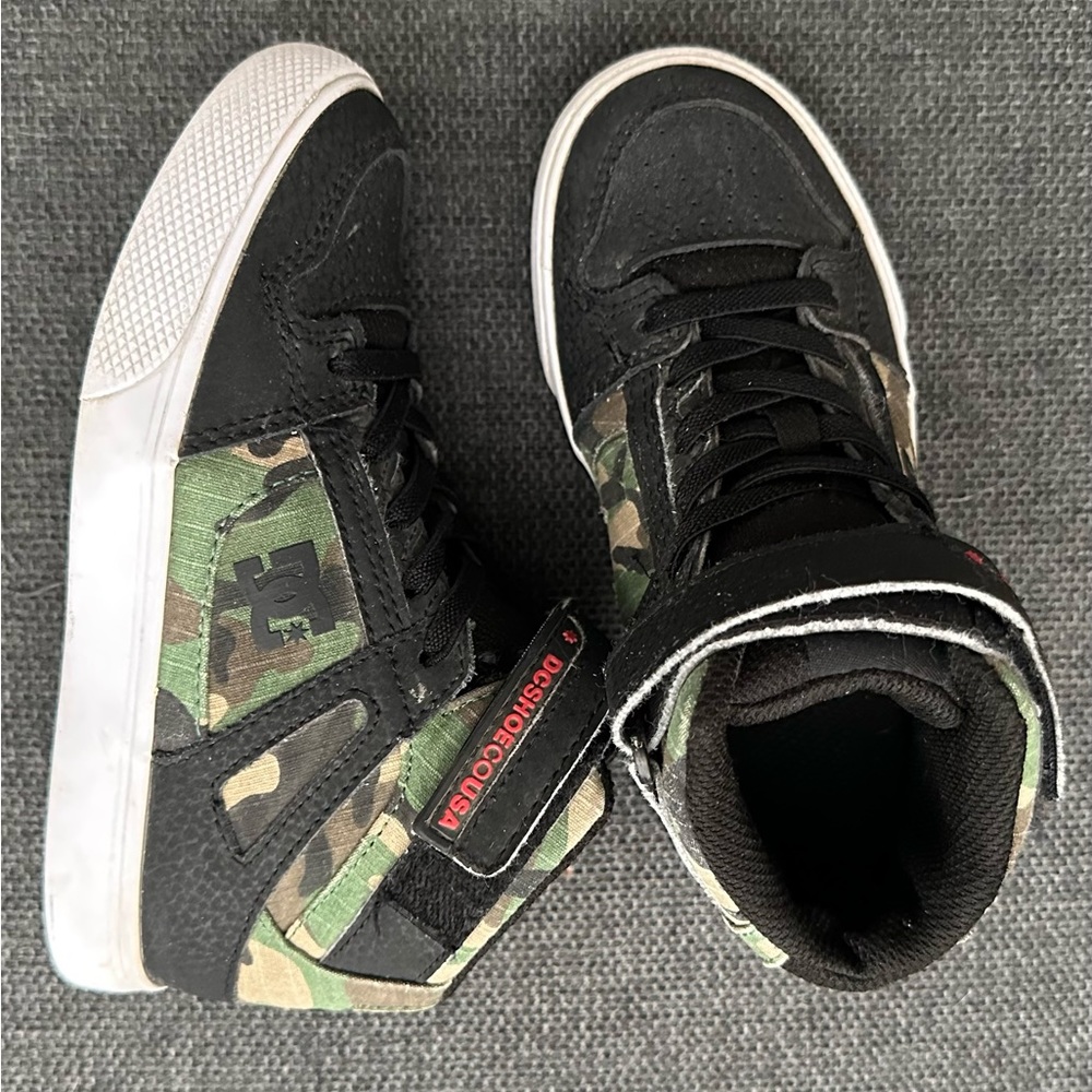 Kids DC high tops size 12T